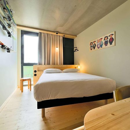 Greet Hotel Cernay Mulhouse Bagian luar foto